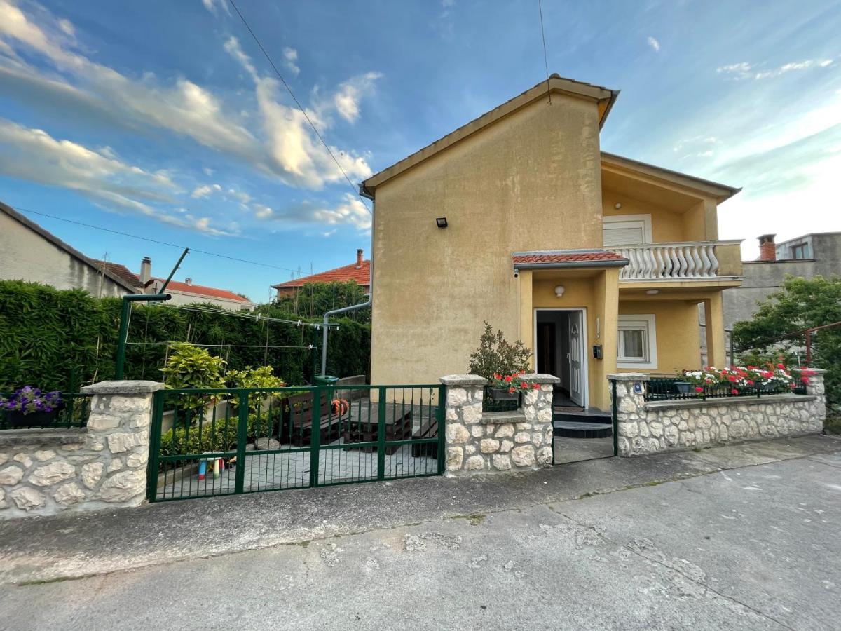 Apartman Josipa Biograd Na Moru Exterior photo